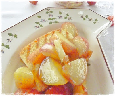 sugared fruits, toast, breakfast