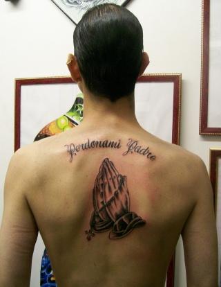 Praying Hands Tattoo Style - Back Tattoo Praying Hands Tattoo Style - Back Tattoo