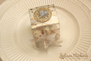 SRM Stickers Blog - Wedding Favors by Juliana - #love #wedding #favors #stickers #twine #clear box #gold