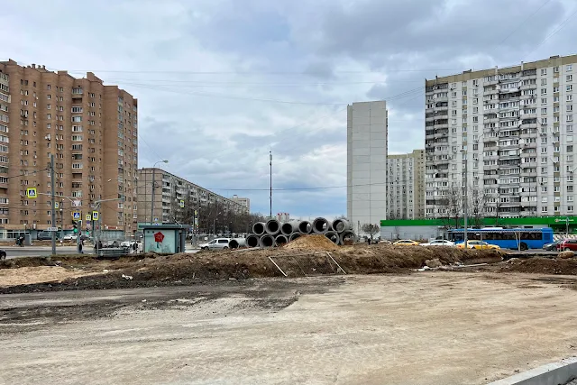 улица 800-летия Москвы, Дубнинская улица