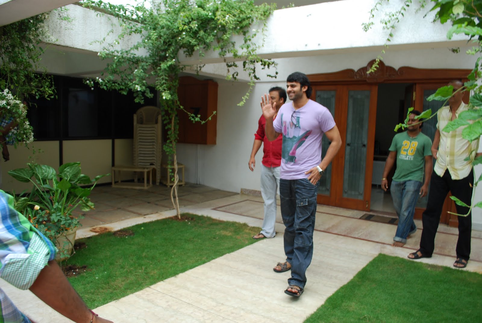 Prabhas House In Jubilee Hills Actor prabhas latest pics gallery film ...