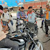 गाजीपुर: बिना हेलमेट पेट्रोल नहीं का आदेश हुआ फेल