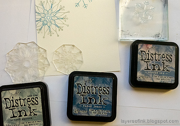 Layers of ink - Snowflake Builder Card Tutorial by Anna-Karin Evaldsson. Stamp snowflakes with Distress Ink.