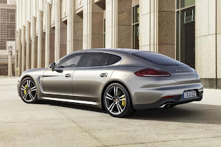 Porsche Panamera Turbo S (2014) Rear Side