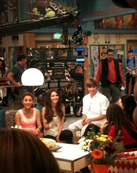 justinbieber friends victorious 2011