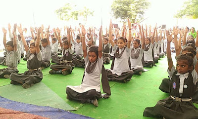 आदर्श विद्या निकेतन माध्यमिक विद्यालय में स्वतंत्रता दिवस मनाया