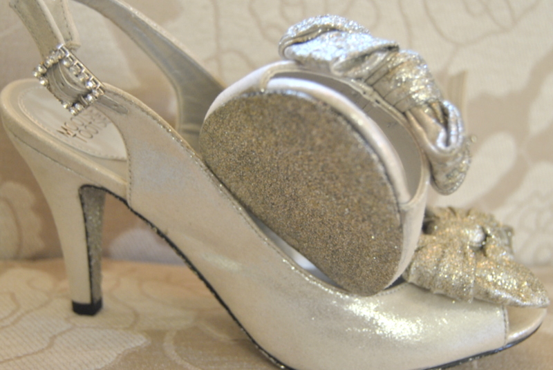 Lotus Rock Life: DIY Glitter Shoes