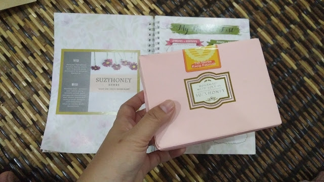 Cantik Luar Dalam Dengan Suzyhoney Herbs, SuzyHoney, suzyhoney, suzy honey, produk suzyhoney, produk SuzyHoney, Review Produk SuzyhoneyProduk-Produk SuzyHoney Herbs,Review Produk Suzyhoney Herbs,Suzyhoney Teh Herba Kacip Fatimah, teh kacip fatimah, kacip fatimah, kelebihan teh kacip fatimah, kelebihan kacip fatimah, khasiat kacip fatimah, harga teh kacip fatimah, Review Suzyhoney Teh Herba Kacip Fatimah, Suzyhoney Rebusan Akar Kayu, Suzyhoney Herbs Rebusan Akar Kayu, Khasiat SuzyHoney Rebusan Akar Kayu, Review Suzyhoney Rebusan Akar Kayu, cara mengamalkan rebusan akar kayu suzyhoney herbs, Suzyhoney Bunga Kampung Feminine Wash, Suzyhoney Herbs Bunga Kampung Feminine Wash, Kebaikan Suzyhoney Bunga Kampung Feminine Wash, Review SuzyHoney Bunga Kampung Feminine Wash, SuzyHoney Syampu bunga rose, SuzyHoney perapi bunga rose, Kelebihan Set Rawatan Rambut SuzyHoney Syampu Dan Perapi Bunga Rose, Review Set Rawatan Rambut SuzyHoney Syampu Dan Perapi Bunga Rose, Sabun SuzyHoney Herbs, SuzyHoney Sabun Gelenggang, Kelebihan SuzyHoney Sabun Gelenggang, Review SuzyHoney Sabun Gelenggang, SuzyHoney Sabun Kunyit, Review SuzyHoney Sabun Kunyit, Review SuzyHoney Sabun Neem, SuzyHoney Sabun Neem, cara membeli produk suzyhoney, website suzyhoney, media social  suzyhoney herbs, 