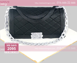 Bánh sinh nhật túi Chanel mầu đen