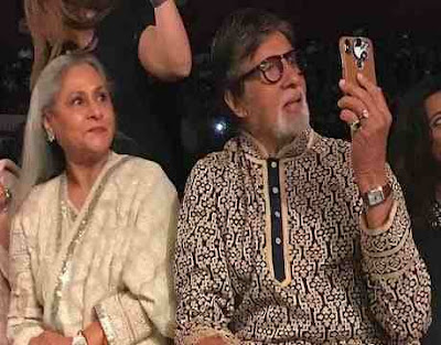 Amitabh Bachchan whistles while recording Shweta Bachchan ramp walk video viral