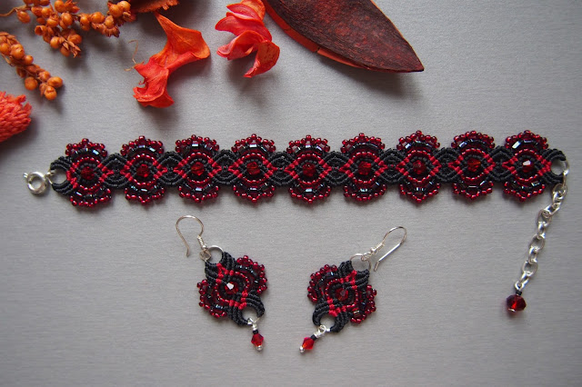 Micro macrame bracelet and earrings set in classic red and black