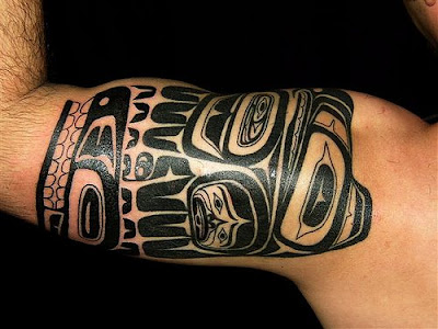 This work belongs to a typical totem tattoo, with crude and uncivilized