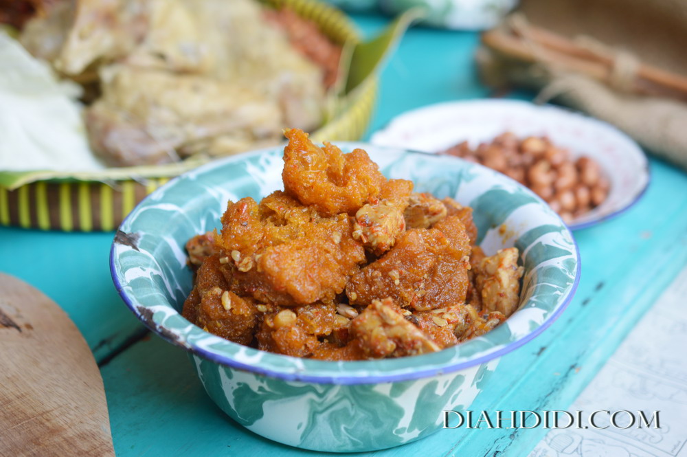 Diah Didi's Kitchen: Sego Gurih & Ingkung