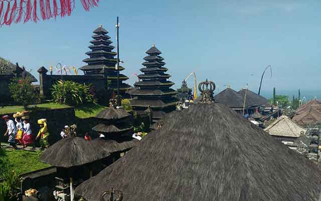 Pura Besakih - Bali Temple - Wisata Religi