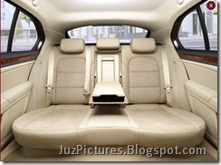 2009_Skoda_Superb-Rear-Seats