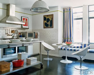 Sidewalks in the corners: a dining room in the kitchen