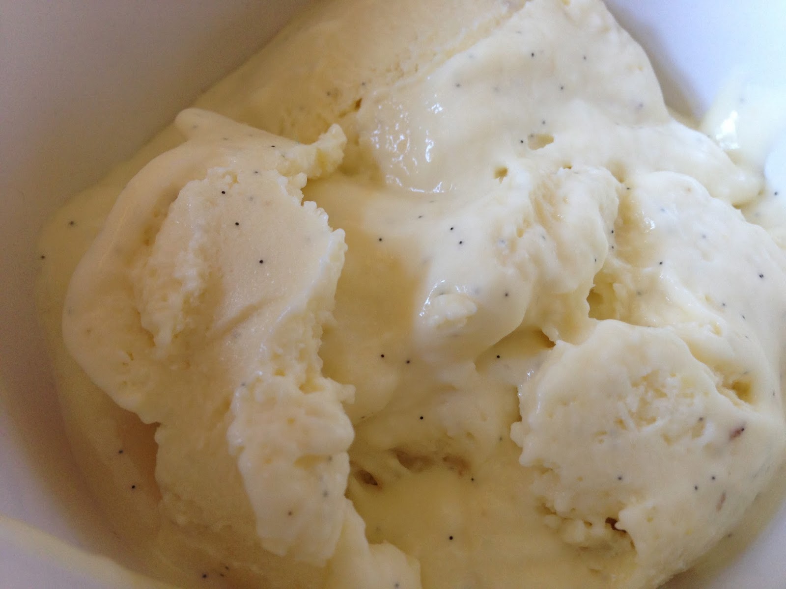 GELATO ALLA VANIGLIA senza gelatiera (di Donna Hay)