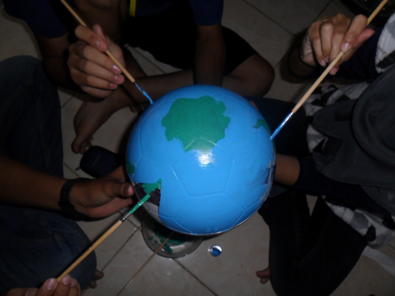 STUDY GEOGRAPHY PEMBUATAN MEDIA REPLIKA BUMI