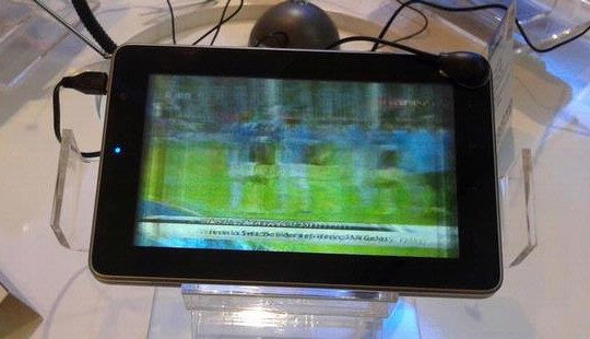 cyrus-tv-pad-03.jpg