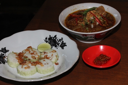  Cara Membuat Masakan Lontong Kikil dari Jawa Timur Resep 