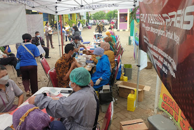 HUT Bhayangkara Ke-75, Polsek Rajeg laksanakan Vaksinasi ke 2 untuk Warga