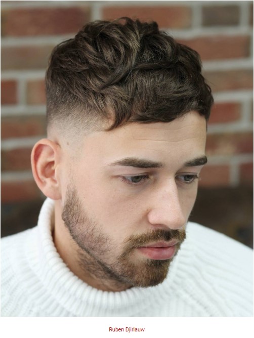   Model  Gaya rambut  pendek  pria  barbershop  sesuai bentuk 