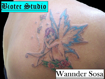 Biotec Studio - Tattoo e Body Piercing: Fada com flores e borboletas