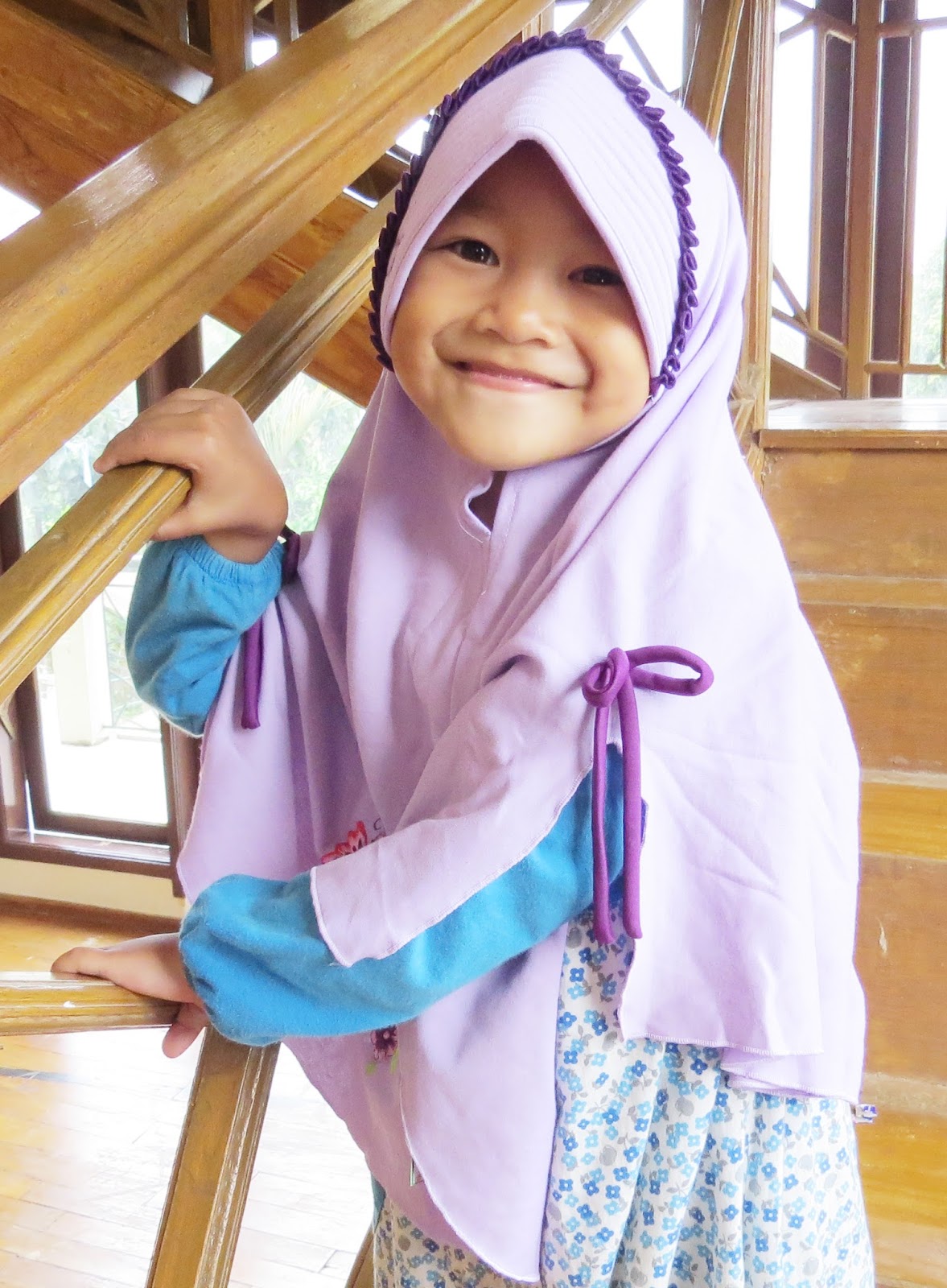  Jilbab  Anak  Jilbab  Model  Syifa Belah