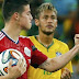 Gafanhoto 'gigante' pousa em James após gol da Colômbia