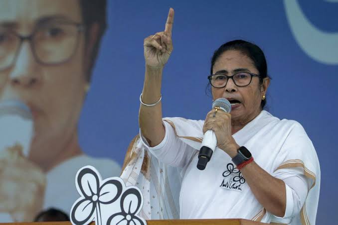 बंगाल में सीटें कम होते ही बढ़ेंगी बीजेपी की मुसीबतें.....TMC कर सकती है बड़ा खेल ? 