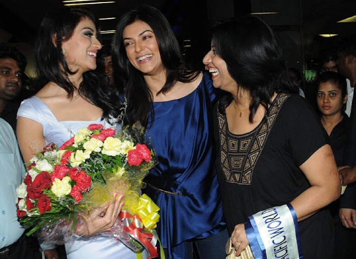 sushmita singh welcomes miss asia pacific at airport