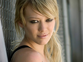 Hilary Duff non-watermarked wallpapers at fullwalls.blogspot.com