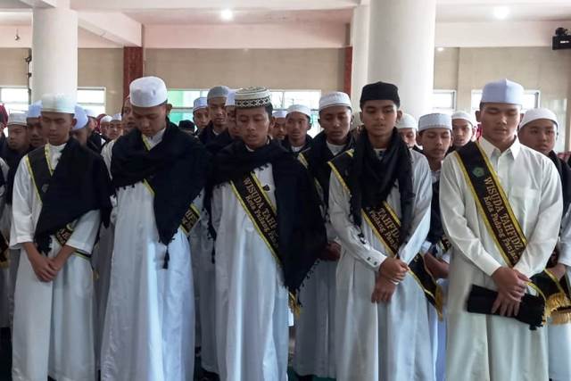191 Siswa MAN 2 Padang Panjang Wisuda Tahfidz