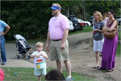 Easter 2011- Temple Egg hunt 054