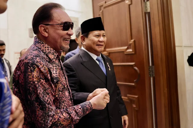 Prabowo dan Anwar Memperkuat Hubungan Indonesia-Malaysia melalui Pertemuan Diplomatik