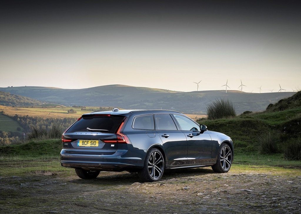 2020 Volvo V90