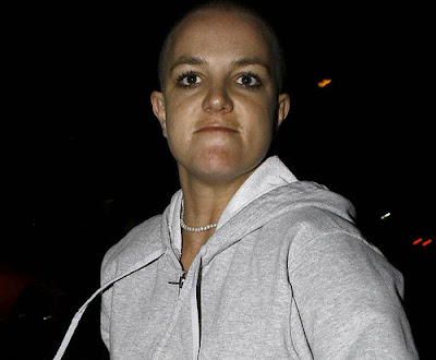 britney spear angry and damaged car wind glasses photo