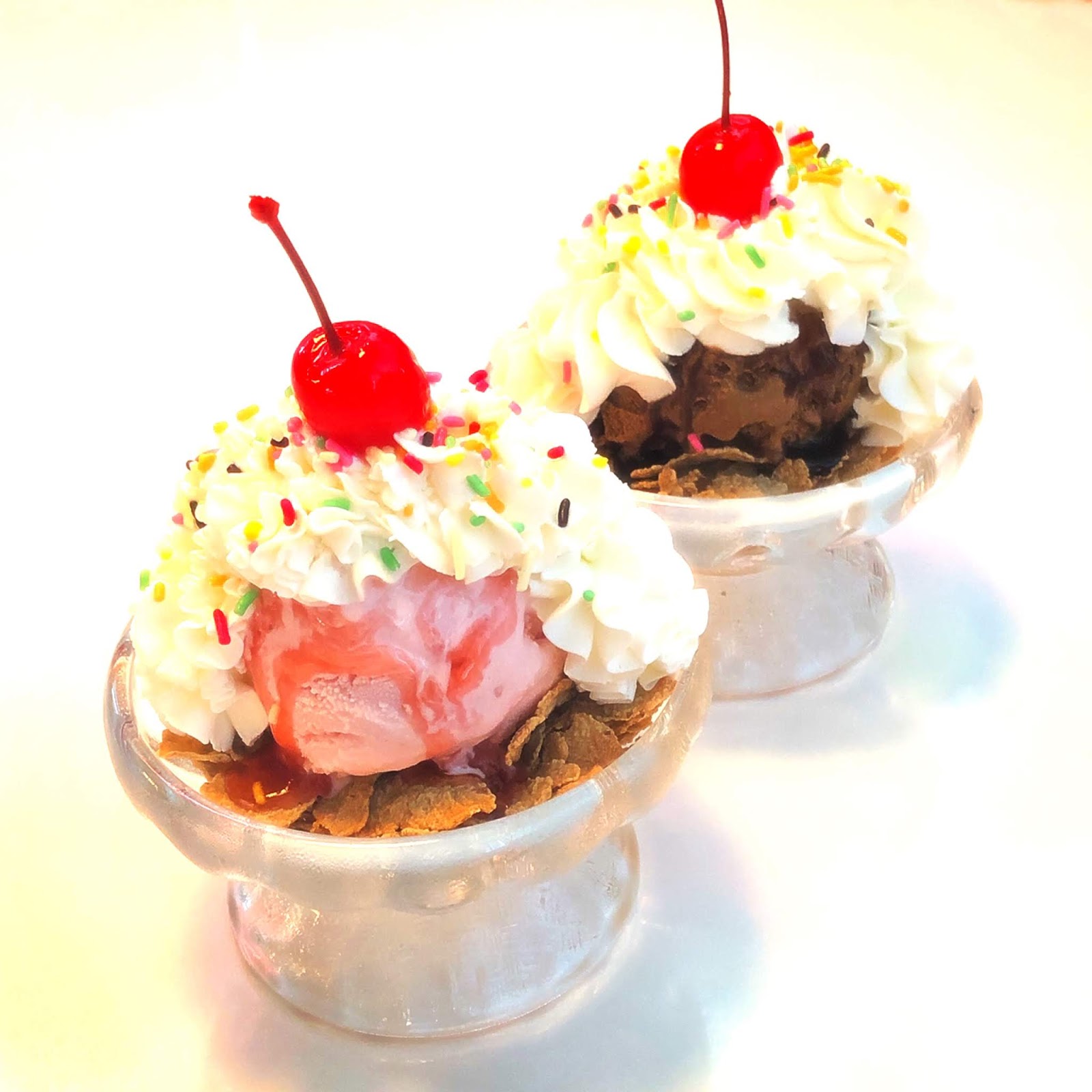 Showa Sanrio Omake World 昭和レトロ なんだここは 田園地帯にポップなアメリカ Pepper S Drive In ペッパーズドライブイン 平塚