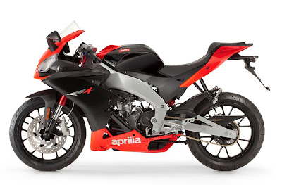 2011 Aprilia RS4 125 Official Photos