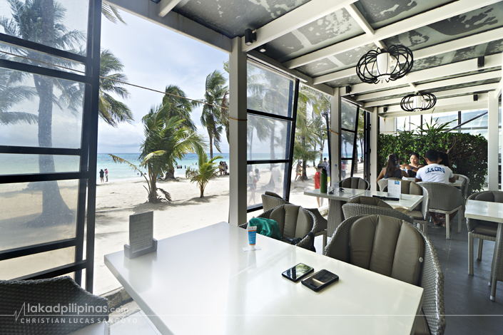 Hennan Regency Resort Sea Breeze Cafe Interiors Beach Side