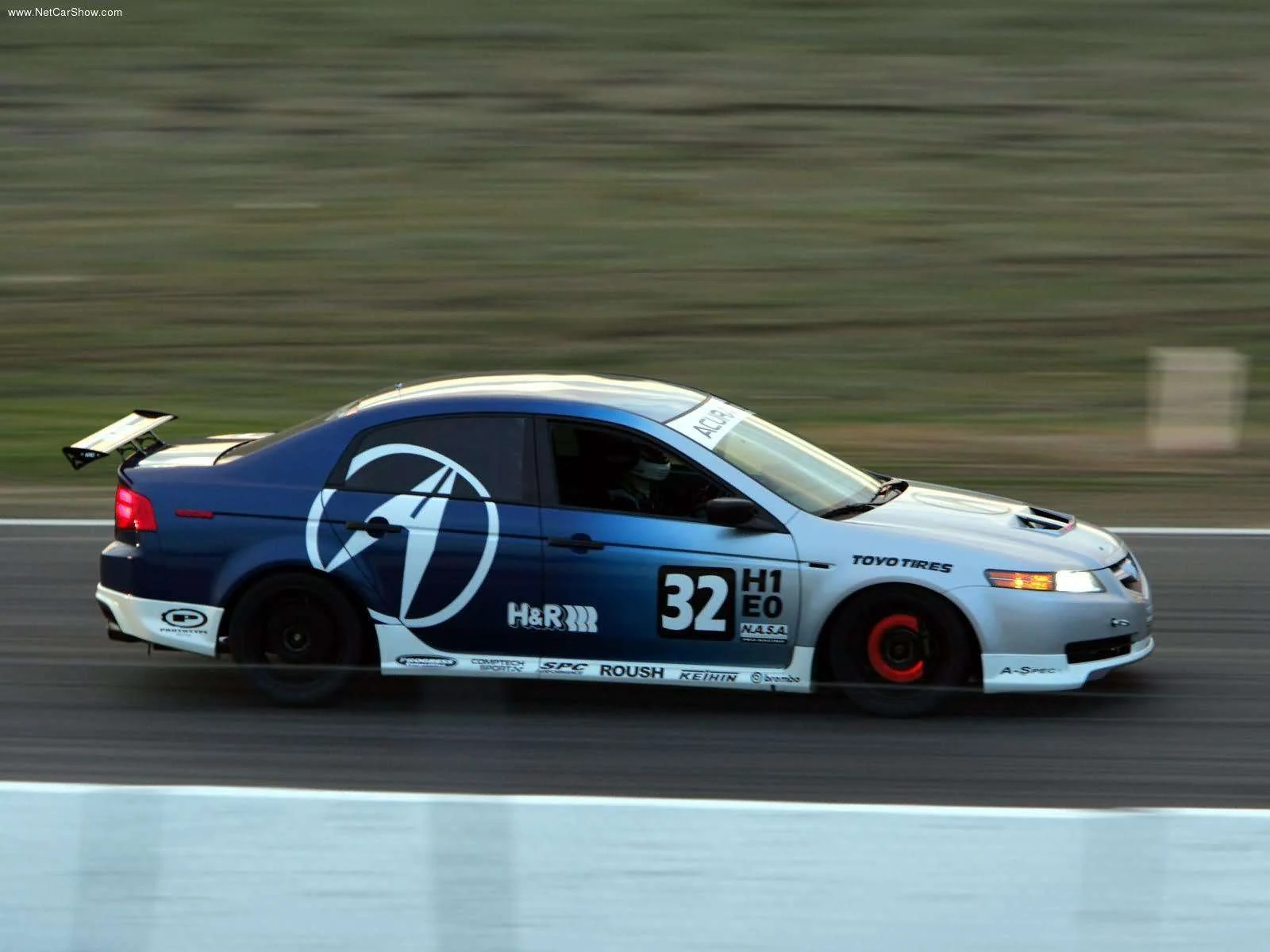 Hình ảnh xe ô tô Acura TL 25 Hours of Thunderhill 2004 & nội ngoại thất