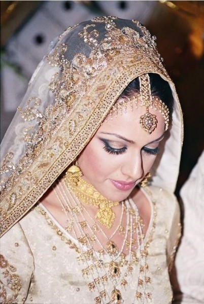  Indian Bridal Styles Arabic Bridal StylesPakistani Wedding Clothes 