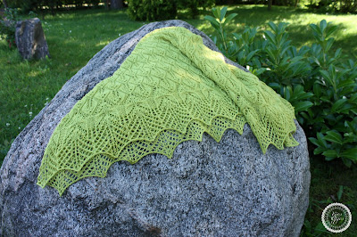 mezgimas wavy leaves and butterflies shawl