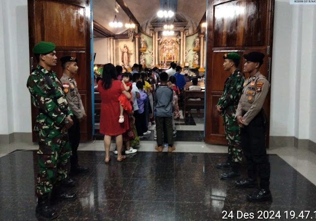 Pastikan Perayaan Malam Natal Aman, Personil Koramil 01/Ranai Laksanakan Pengamanan di GPIB Bukit Kasihin