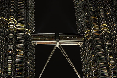 Petronas Towers skybridge,Petronas Towers,twin towers,