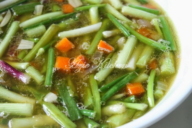 Sup Daun Bawang Yang Sangat Sedap - Azie Kitchen