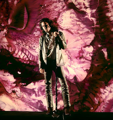 Jim Morrison a psychedelic stage set, 1968