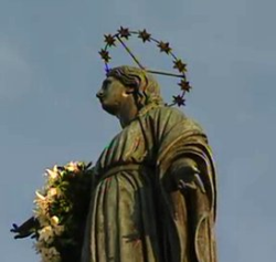 Solemnidad Inmaculada Concepción: María con su sí ha acercado el cielo a la tierra (Ángelus, 8 de diciembre de 2011)