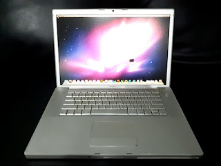 MacBook Pro A1211 15-inch Core 2 Duo 2.33GHz RAM 4GB HDD 160GB Kode 28 Mulus