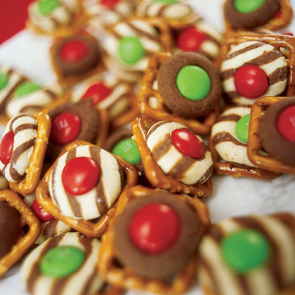 Christmas Recipes on Holiday Pretzel Treats  Crunchy Snowmen  Rudolph The Red Nose Reindeer